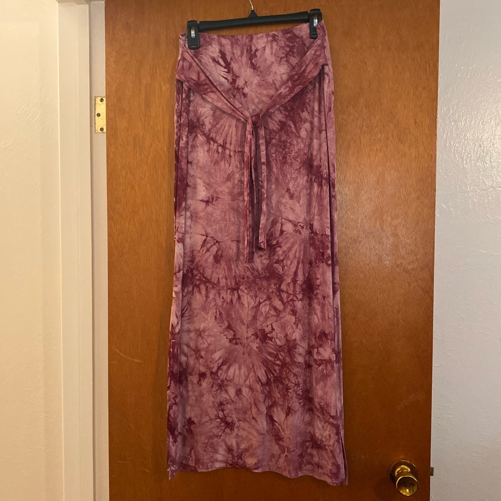 Tie Dye Skirt; Tag says Large, Fits like Medium